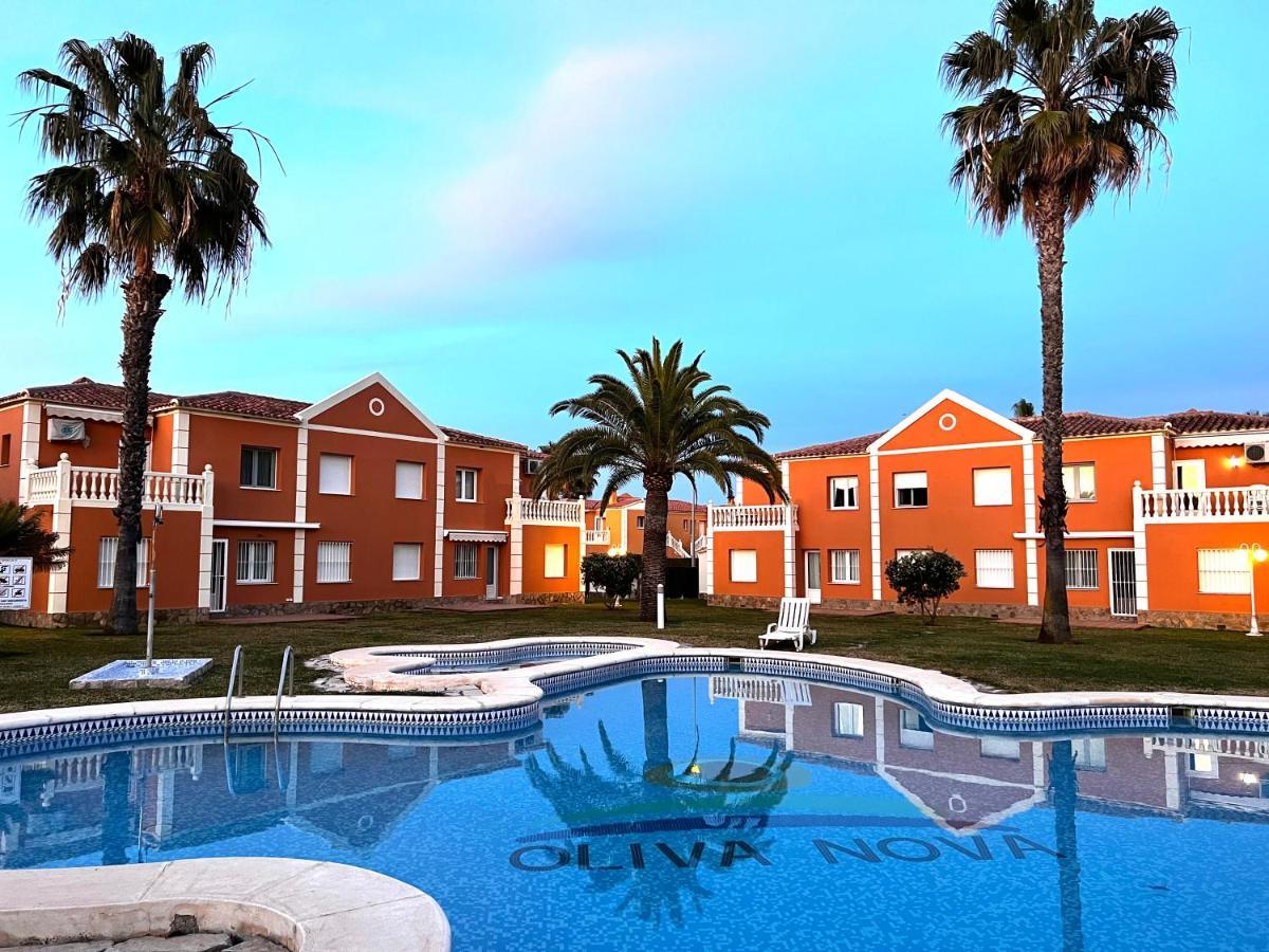 Oliva Nova Beach & Golf Resort Club Sevilla VI Dış mekan fotoğraf